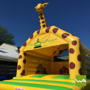Hüpfburg mieten / Hüpfburg Verleih in der Nähe - Safarihüpfburg Giraffe Vorderansicht 2