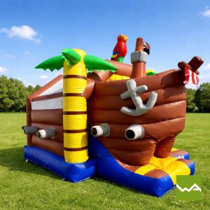 Piratenschiff Huepfburg - Vorderansicht